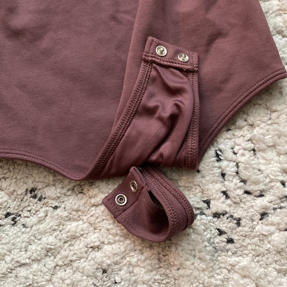 Express Taupe Bodysuit - Picture 3 of 4